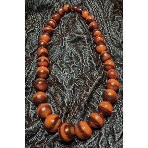 Vintage Butterscotch Graduated Bead Necklace With Barrel Clasp 20.5 Inches 1950s